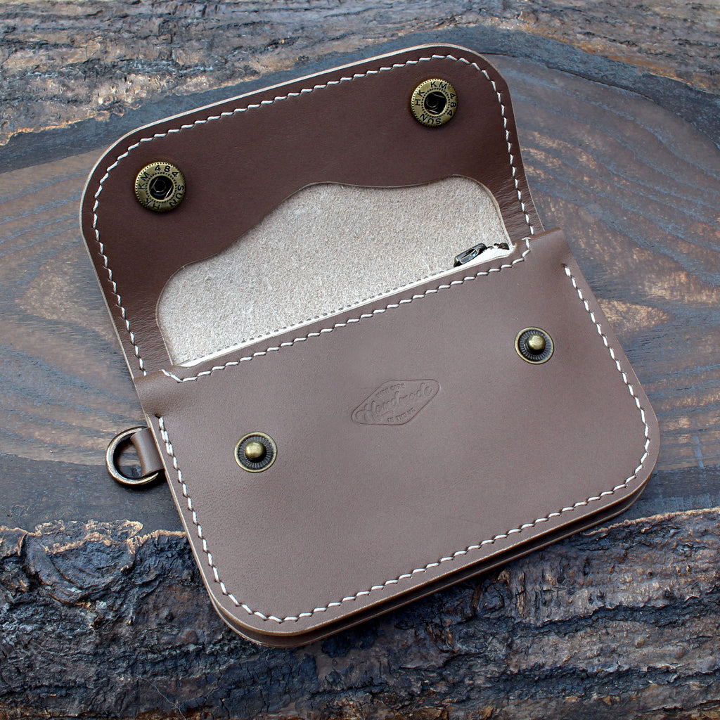 Unique trucker snap wallet in taupe brown Buttero leather | Buck&Hide