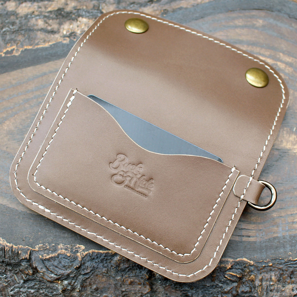 Unique trucker snap wallet in taupe brown Buttero leather | Buck&Hide